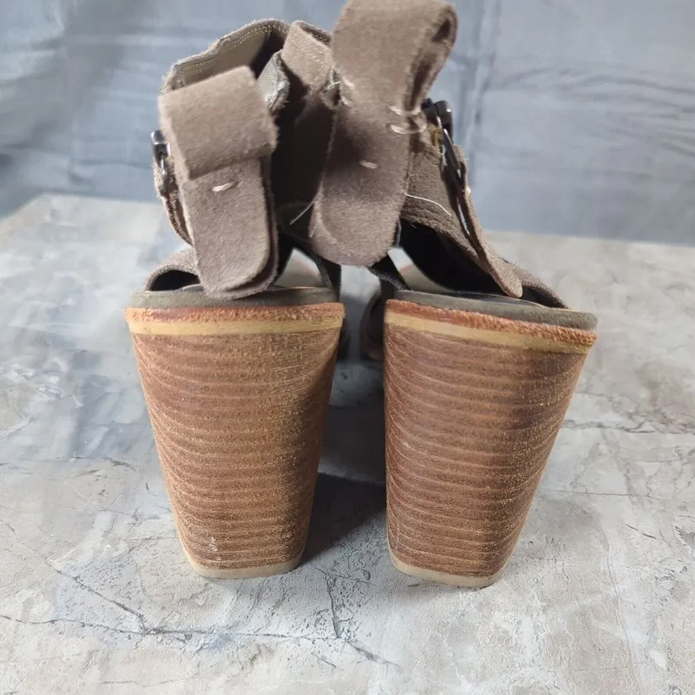 Dolce Vita Petra Taupe Suede Peep Toe Bootie Stacked‎ Heel Size 8.5